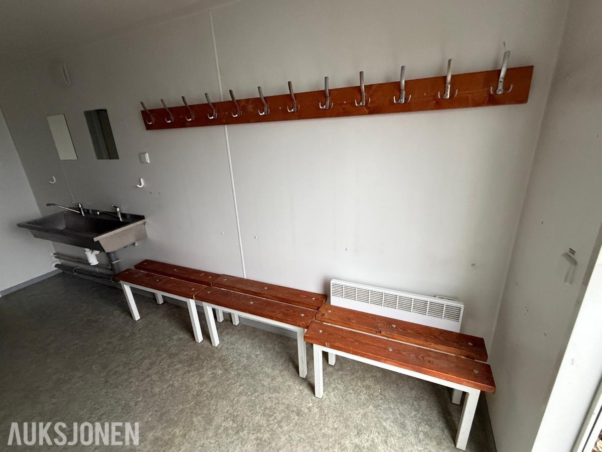 Garderobebrakke - Skiftebrakke med toalett, dusj ++