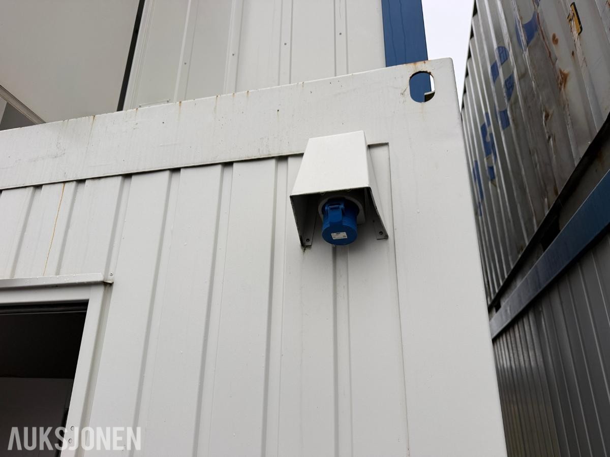 Garderobebrakke - Skiftebrakke med toalett, dusj ++
