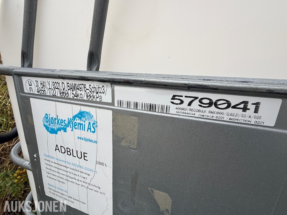 IBC med ca 400L AdBlue
