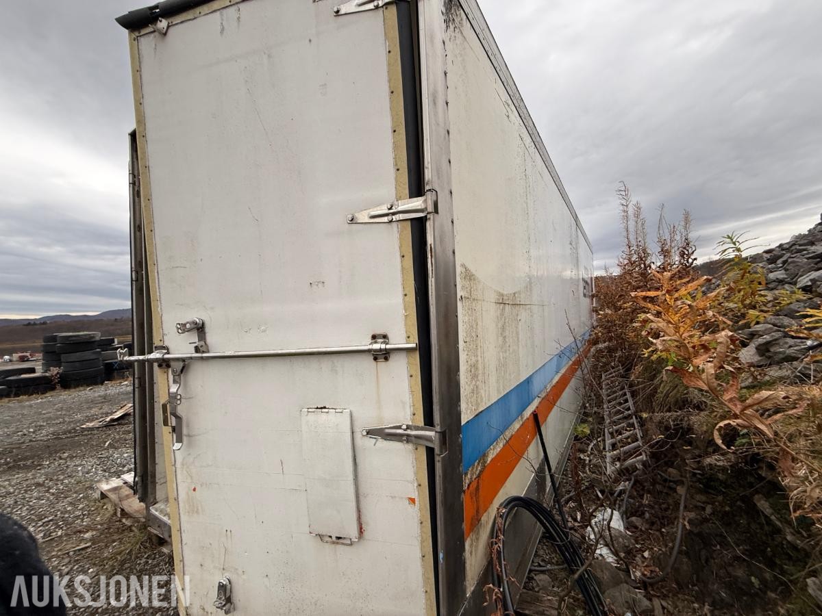 25 Fots isolert container med innhold