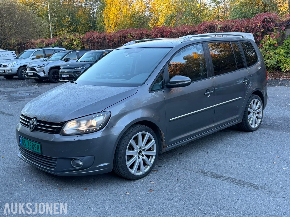 2011 Volkswagen Touran 170 HK AUT CRUISE HENGERFESTE VARMER NAVI 