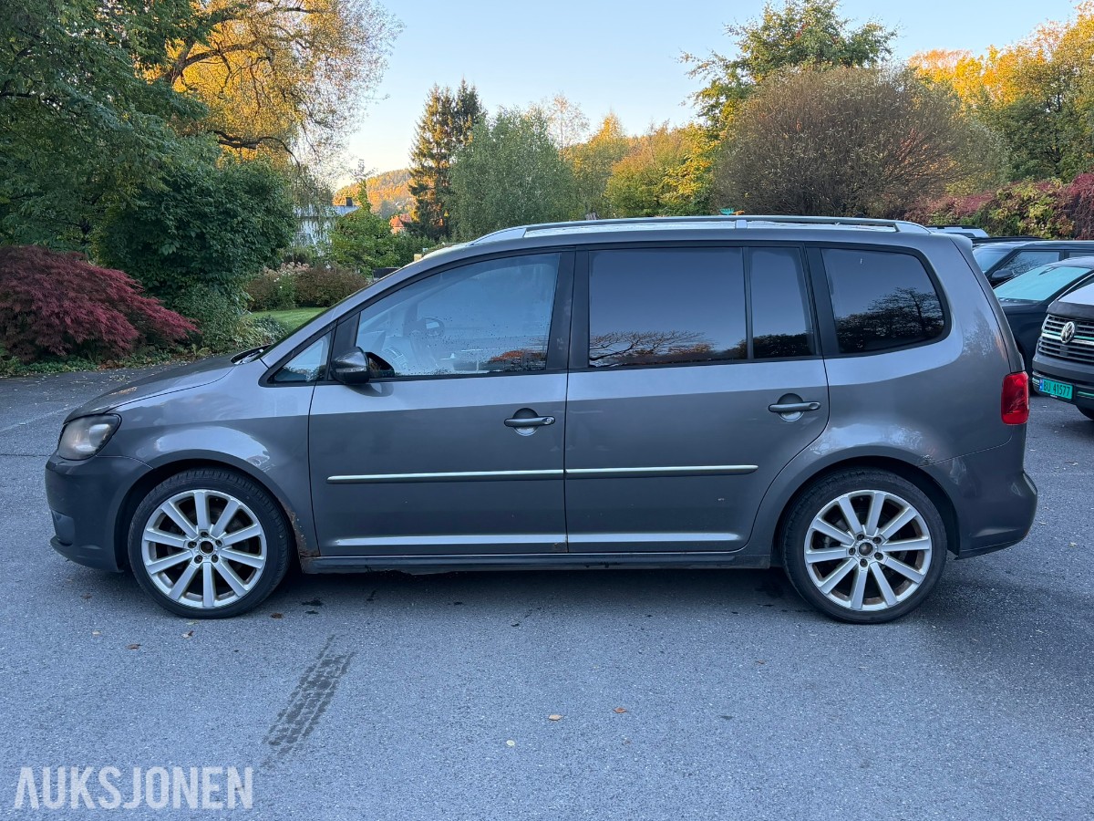 2011 Volkswagen Touran 170 HK AUT CRUISE HENGERFESTE VARMER NAVI 