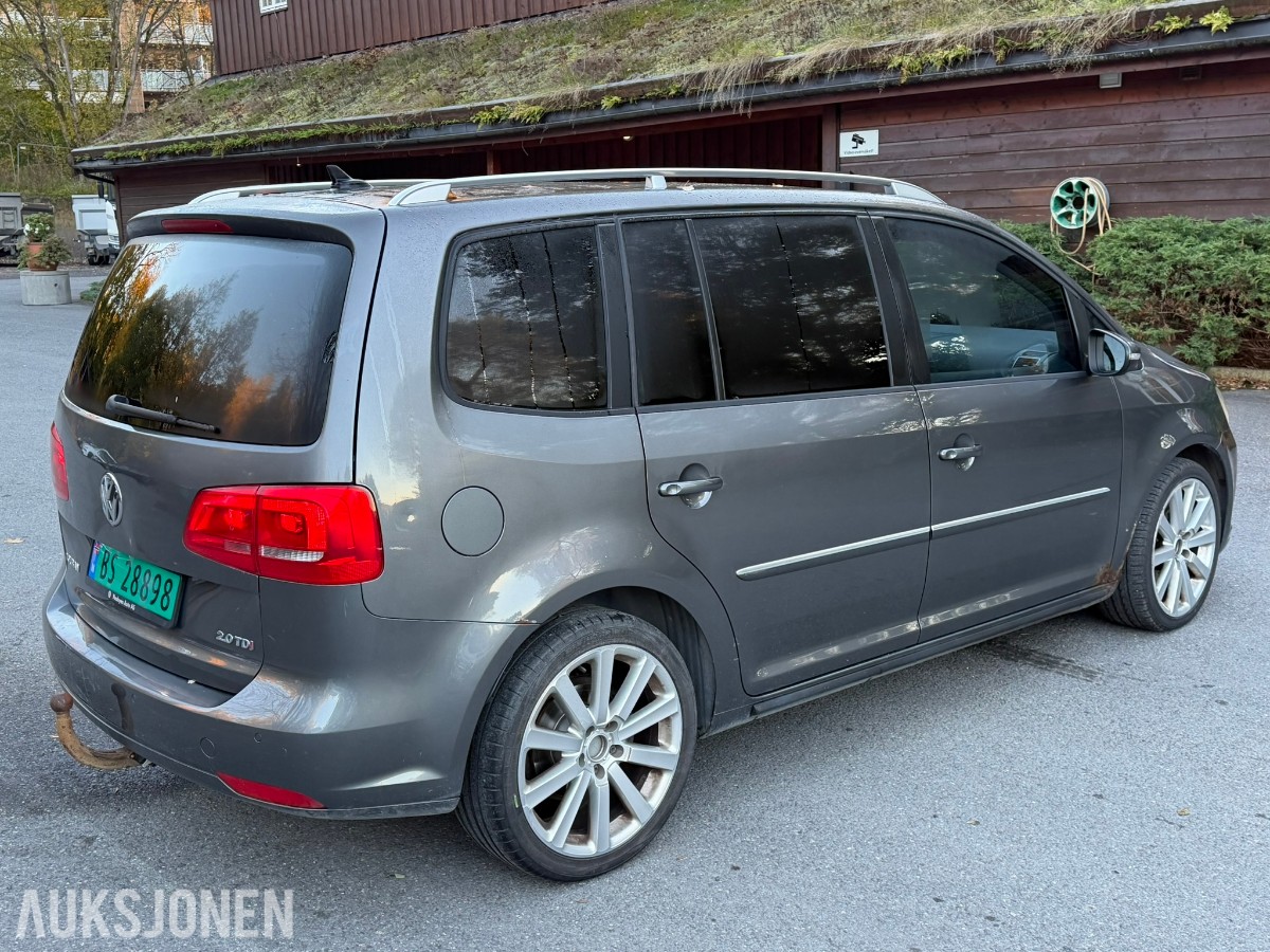 2011 Volkswagen Touran 170 HK AUT CRUISE HENGERFESTE VARMER NAVI 
