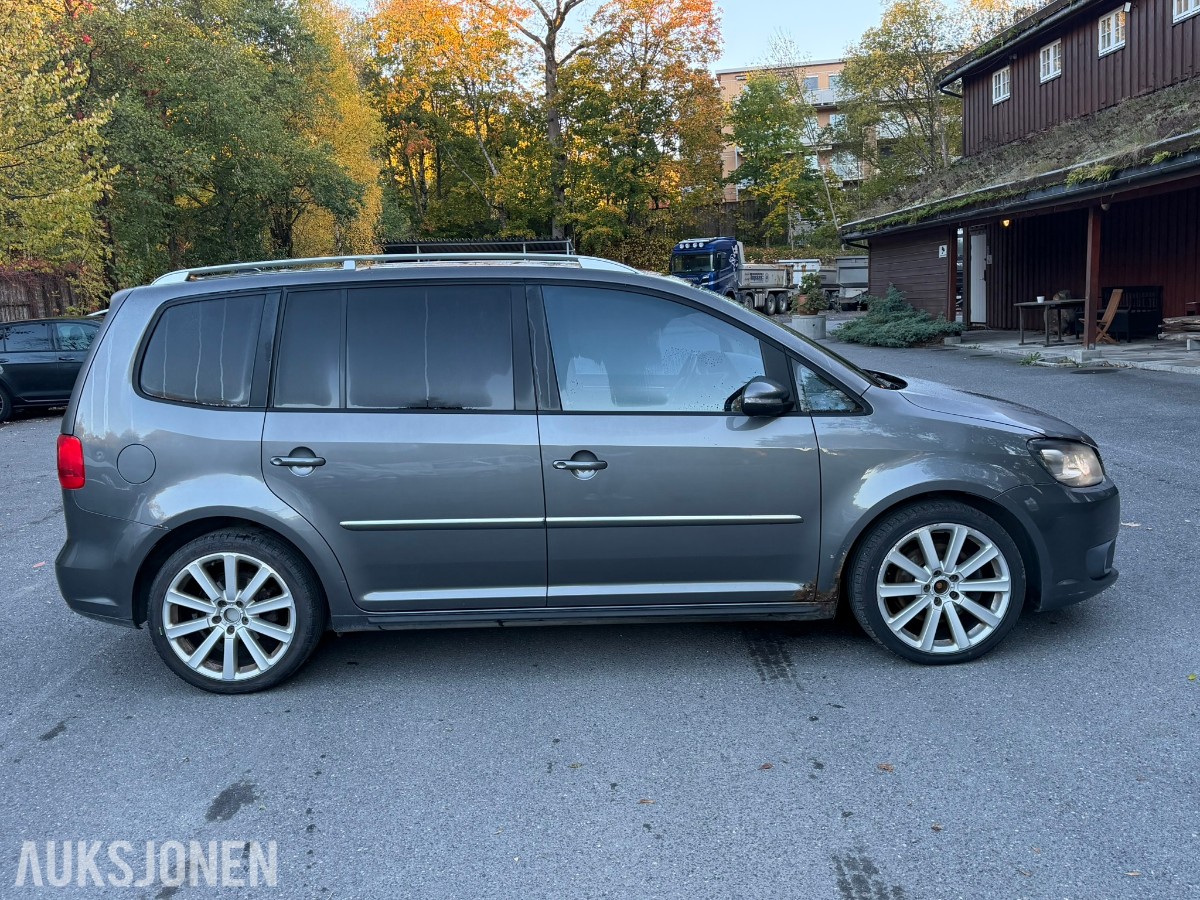 2011 Volkswagen Touran 170 HK AUT CRUISE HENGERFESTE VARMER NAVI 