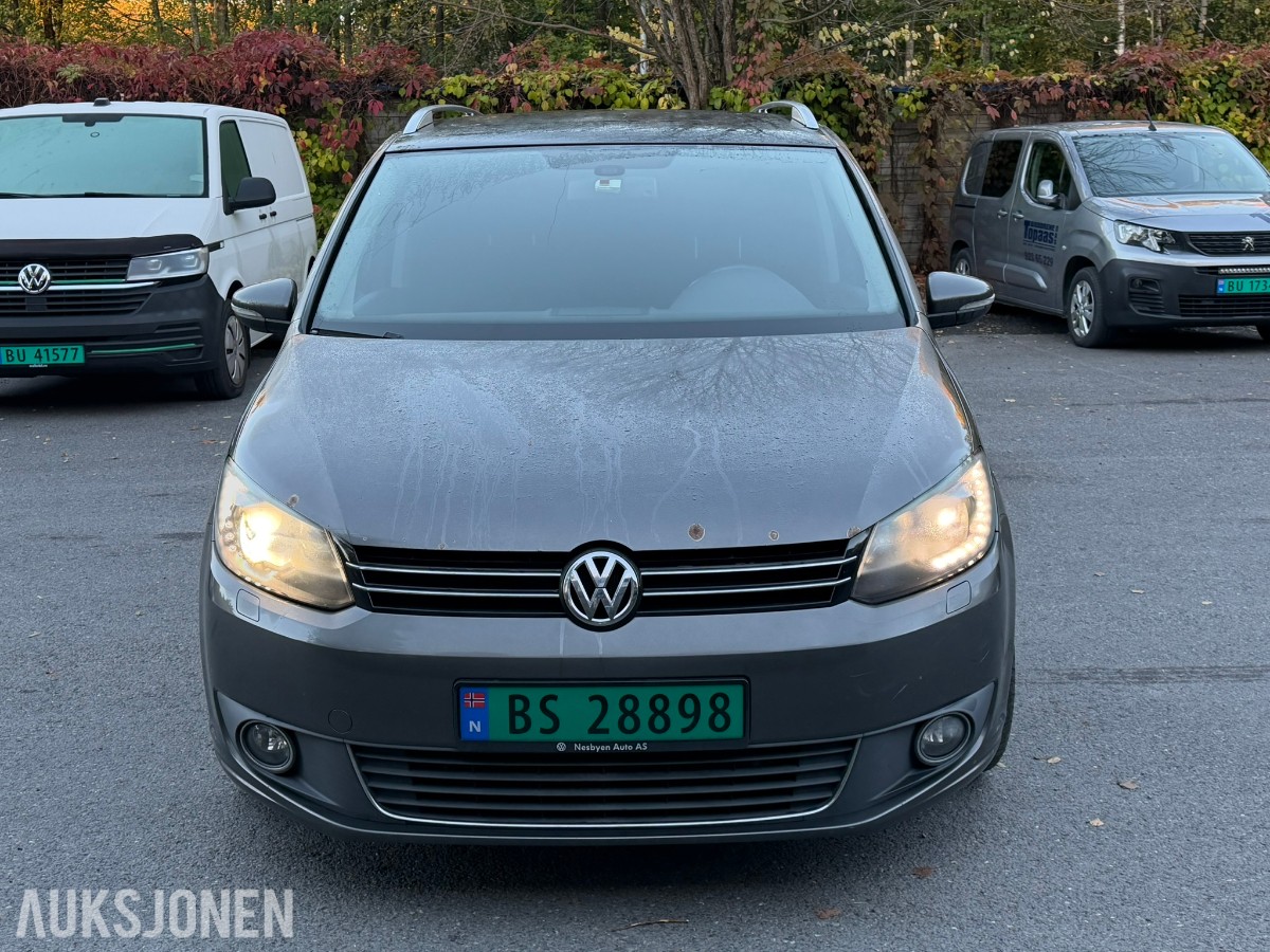 2011 Volkswagen Touran 170 HK AUT CRUISE HENGERFESTE VARMER NAVI 