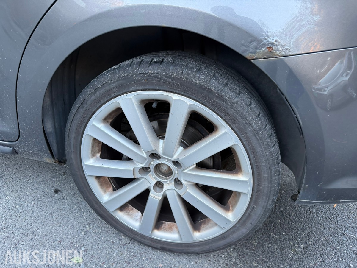 2011 Volkswagen Touran 170 HK AUT CRUISE HENGERFESTE VARMER NAVI 