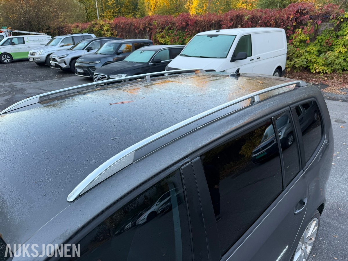 2011 Volkswagen Touran 170 HK AUT CRUISE HENGERFESTE VARMER NAVI 
