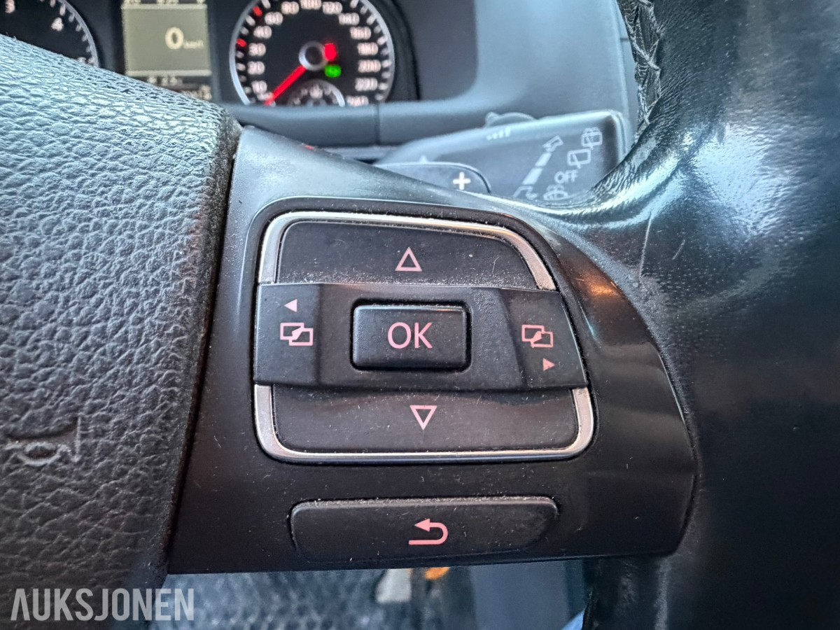 2011 Volkswagen Touran 170 HK AUT CRUISE HENGERFESTE VARMER NAVI 