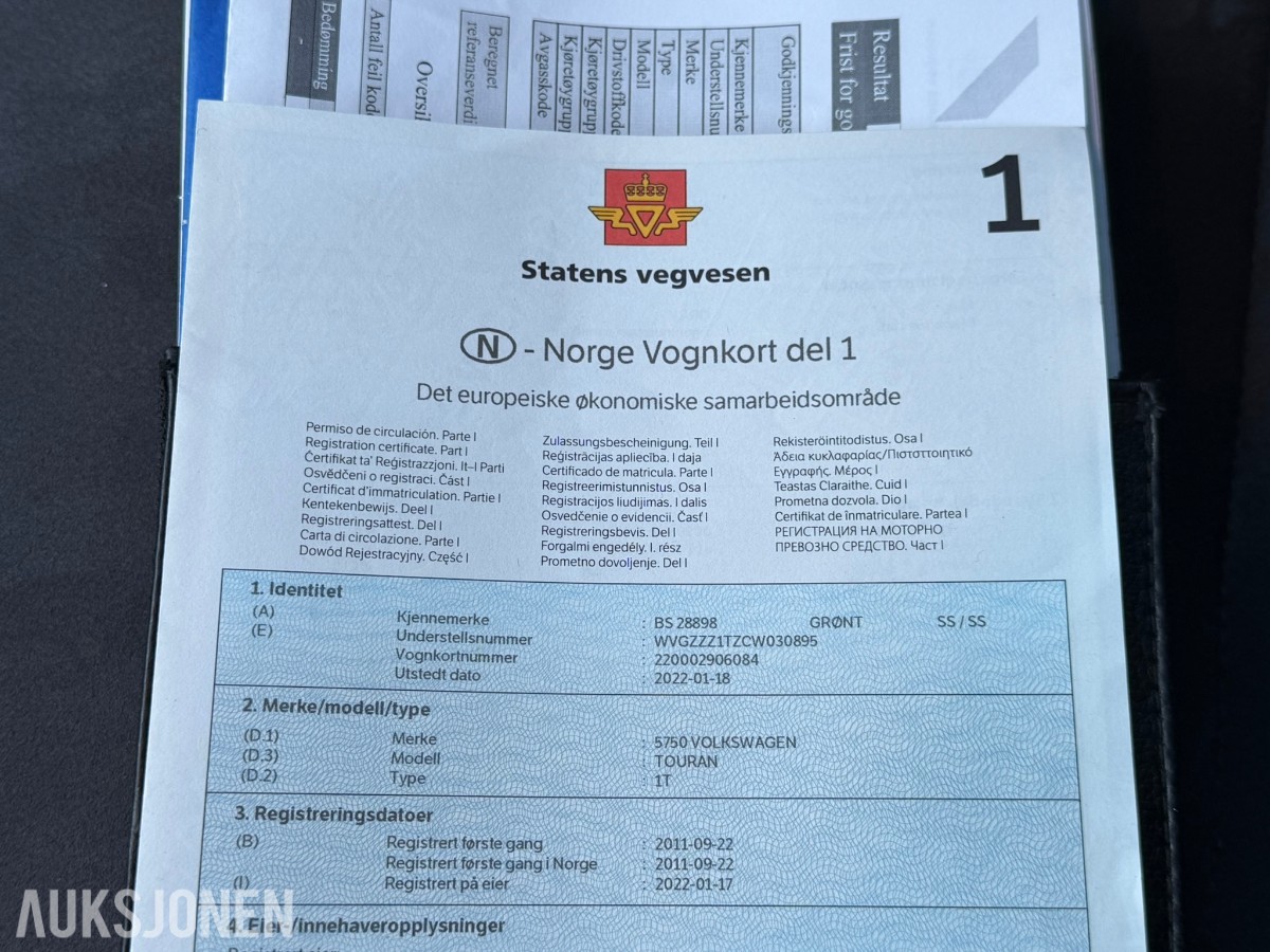 2011 Volkswagen Touran 170 HK AUT CRUISE HENGERFESTE VARMER NAVI 