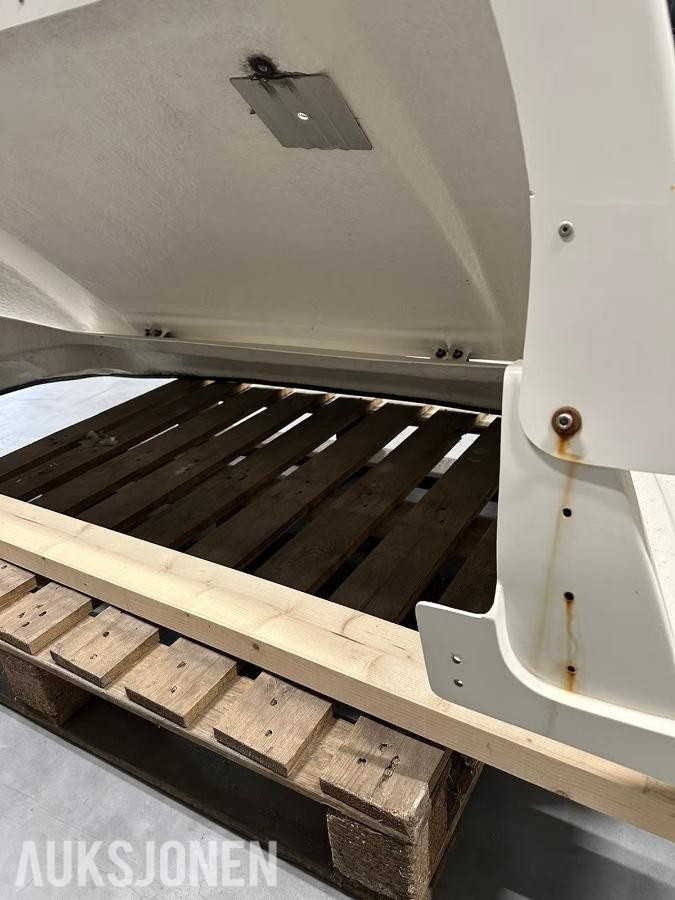 Takspoiler med lys til Iveco Daily