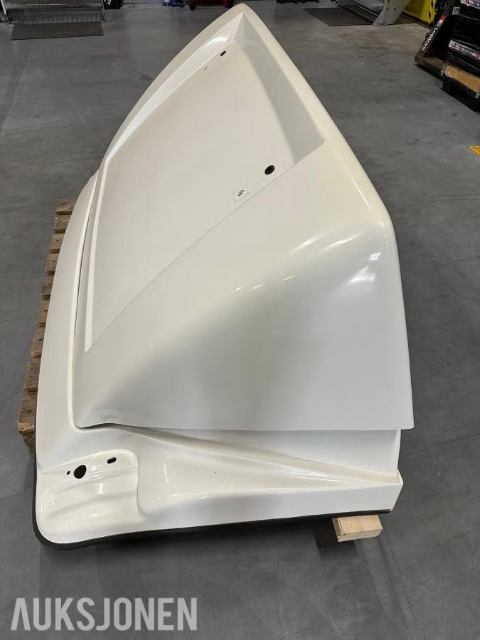 Takspoiler med lys til Iveco Daily