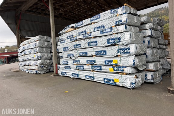 21 x 220 Gran Eikåspanel ru kledning ca 350 LM