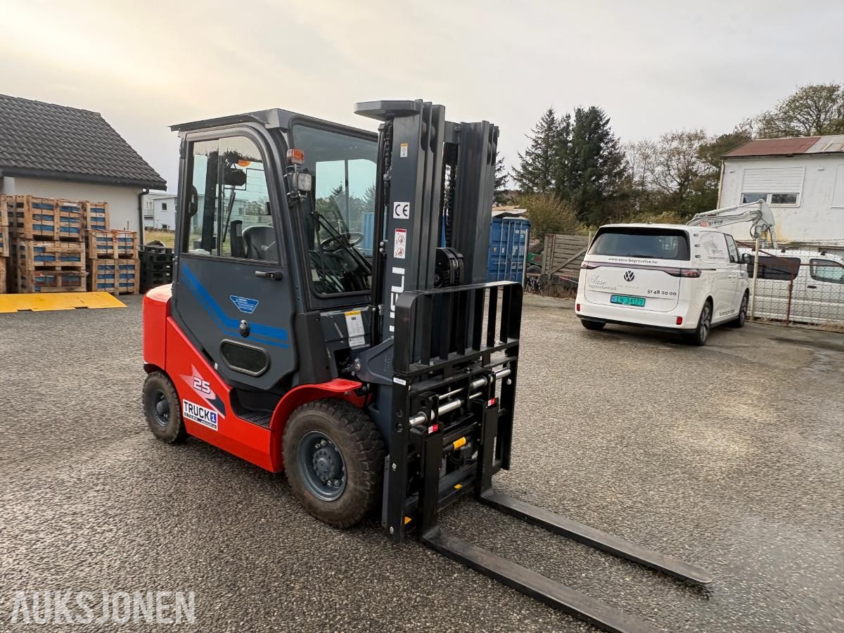 2022 Heli CPCD25 Motvektstruck diesel 44timer