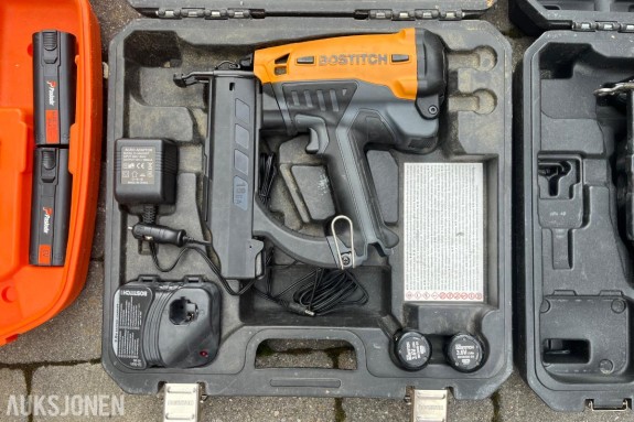 To Bostitch  GBT1850K-E dykkertpistoler selges