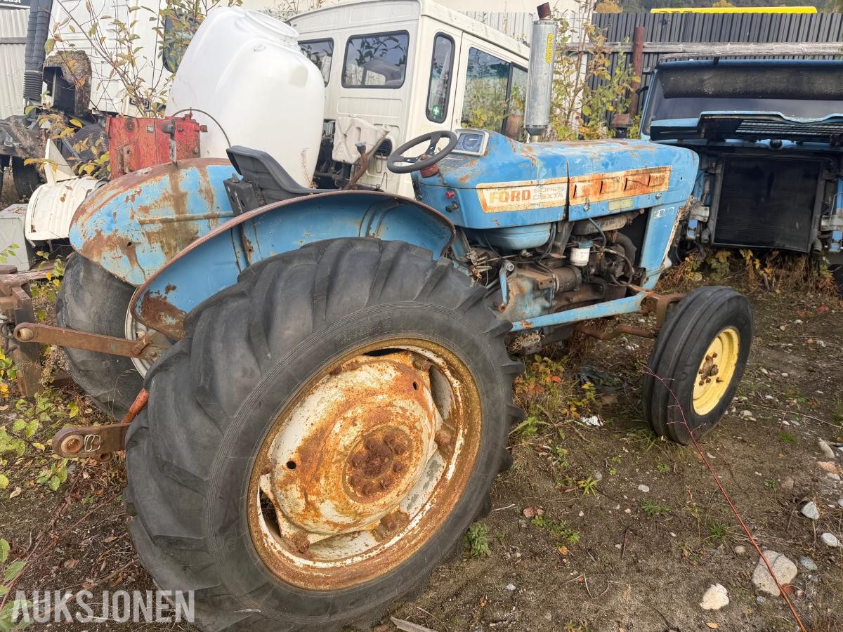 1900 Ford 2000 Traktor