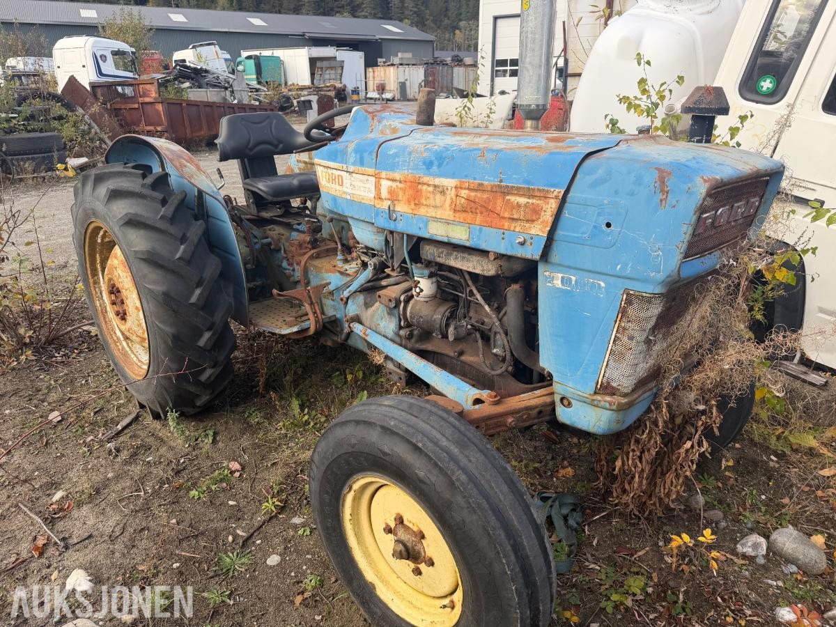 1900 Ford 2000 Traktor