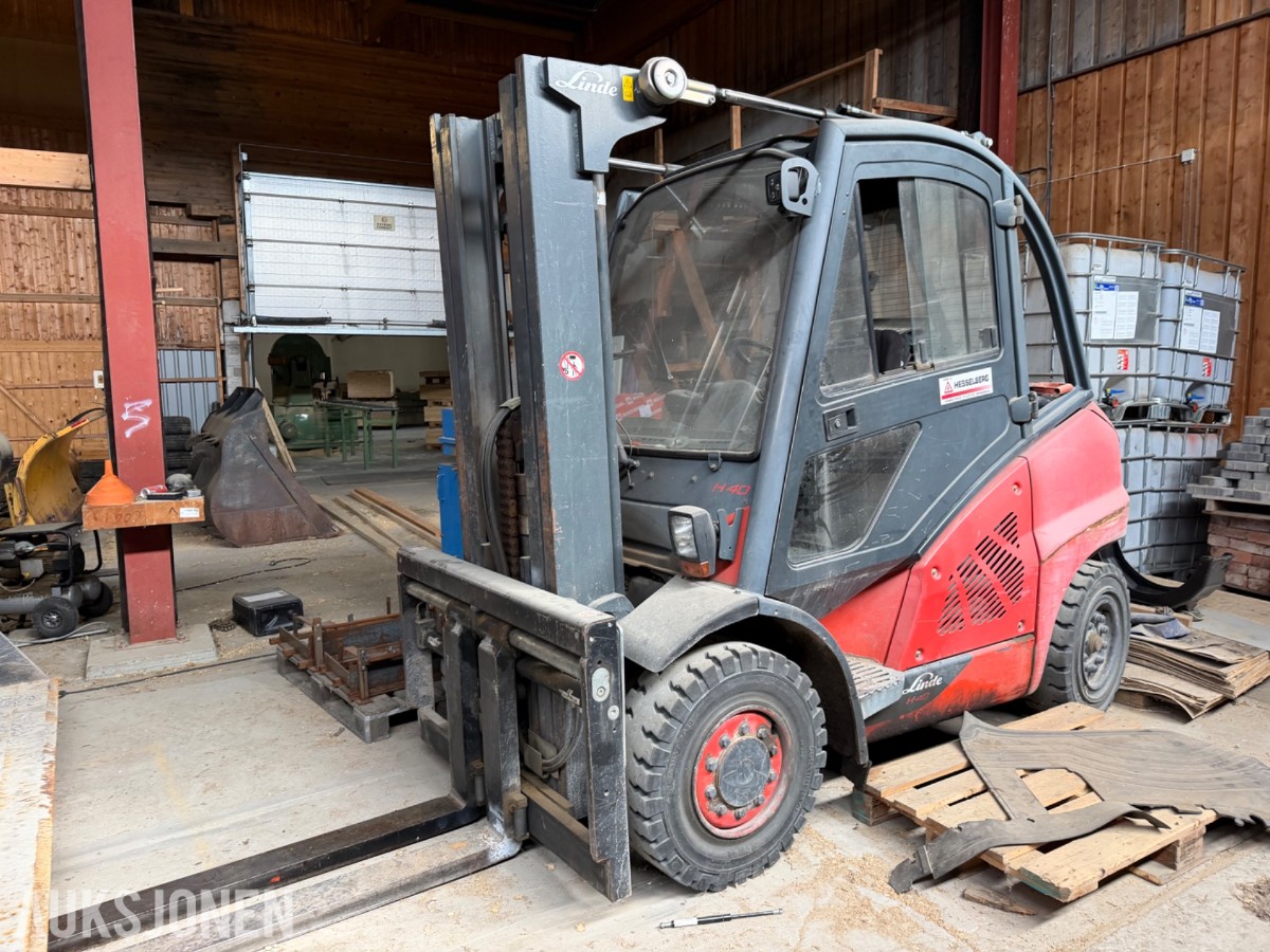 2012 mod. Linde H40D. Motvektstruck. Rep objekt