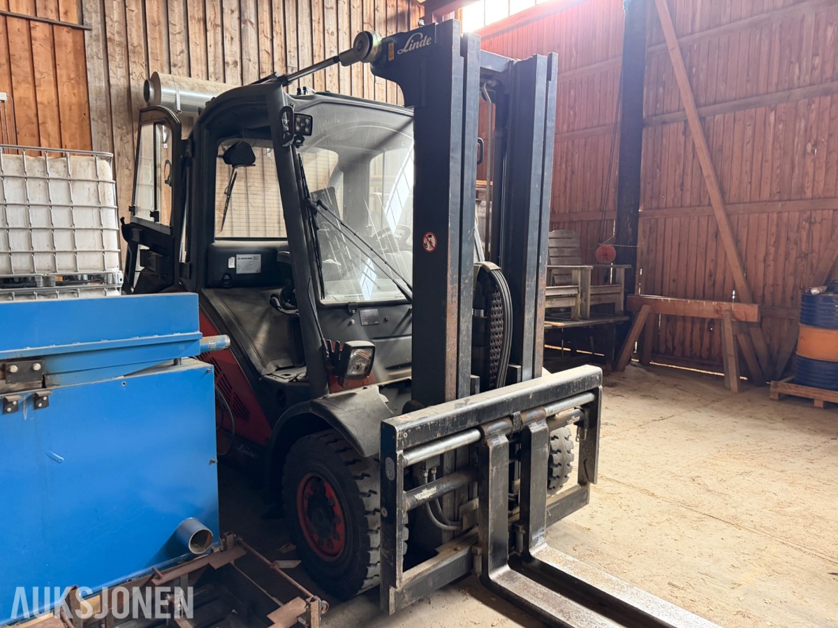 2012 mod. Linde H40D. Motvektstruck. Rep objekt