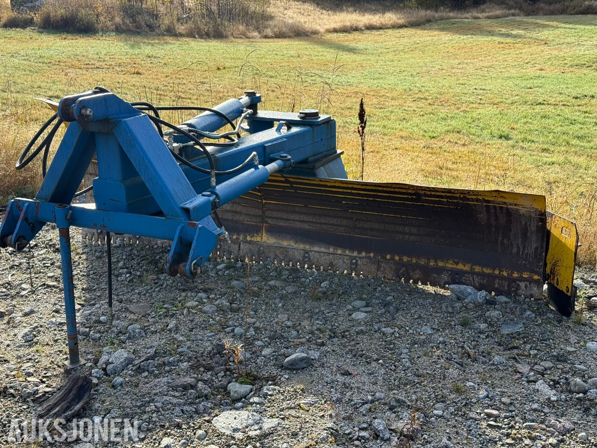 Lilleseth L-300 snøskjær – 300 cm – 2 hydrauliske sylindre – 3-punkt