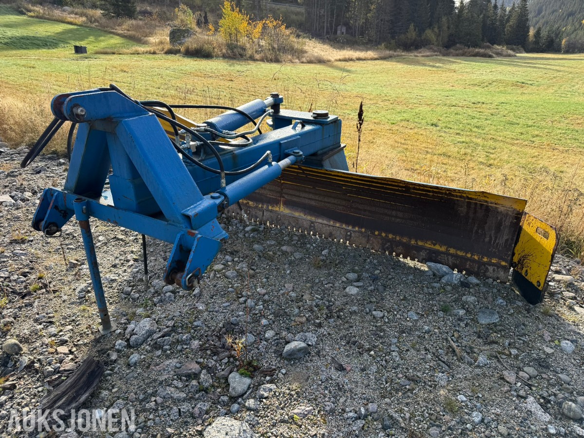 Lilleseth L-300 snøskjær – 300 cm – 2 hydrauliske sylindre – 3-punkt