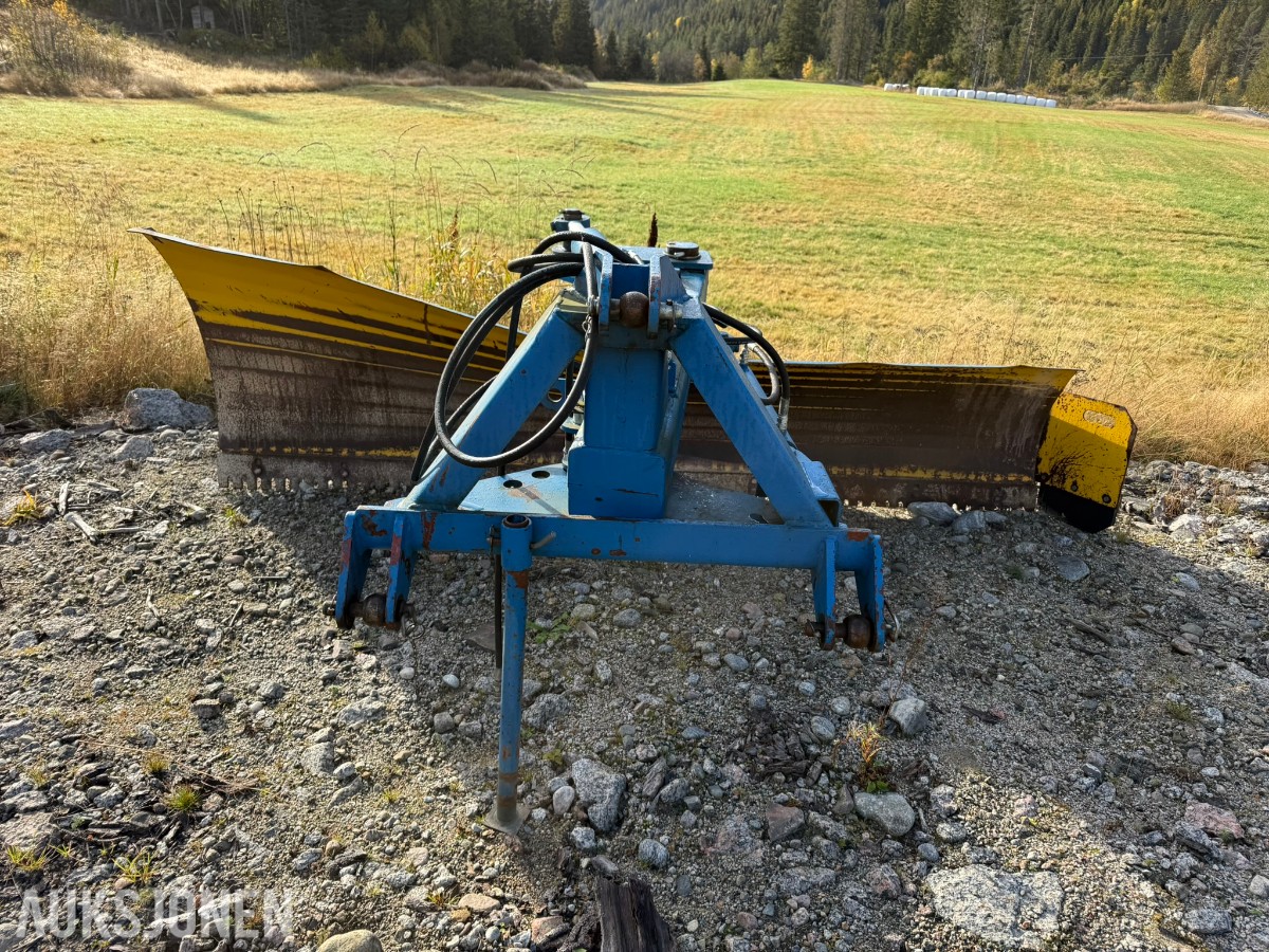 Lilleseth L-300 snøskjær – 300 cm – 2 hydrauliske sylindre – 3-punkt