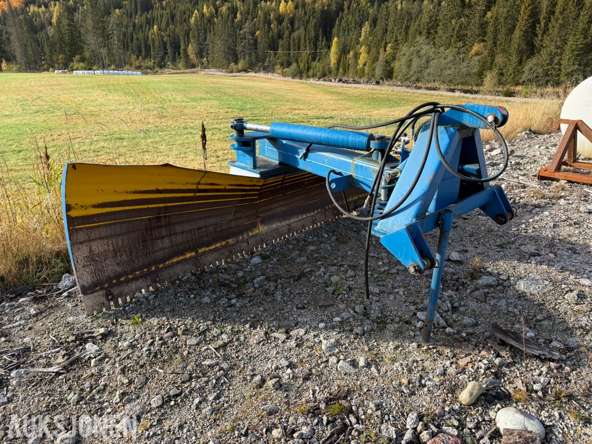 Lilleseth L-300 snøskjær – 300 cm – 2 hydrauliske sylindre – 3-punkt
