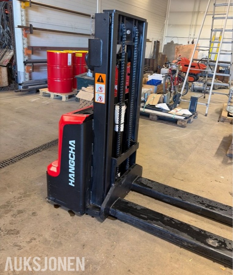 Hangcha CDD15-WS elektrisk stabler med pallegafler