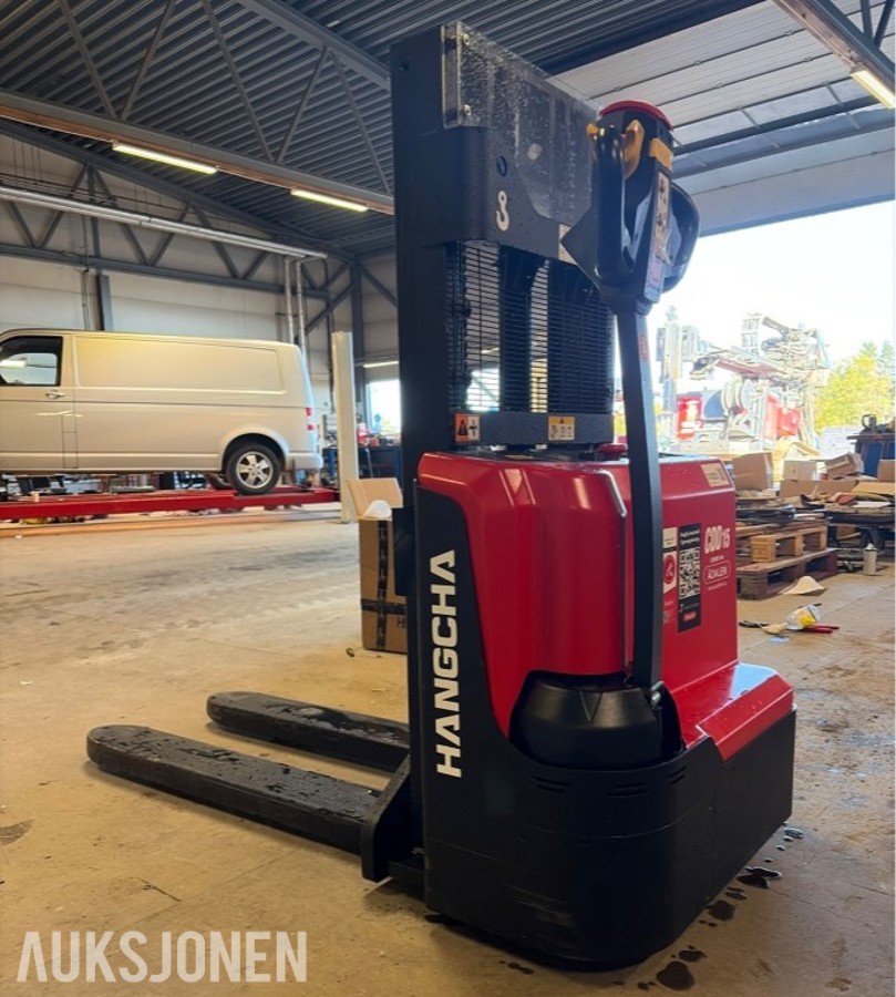 Hangcha CDD15-WS elektrisk stabler med pallegafler