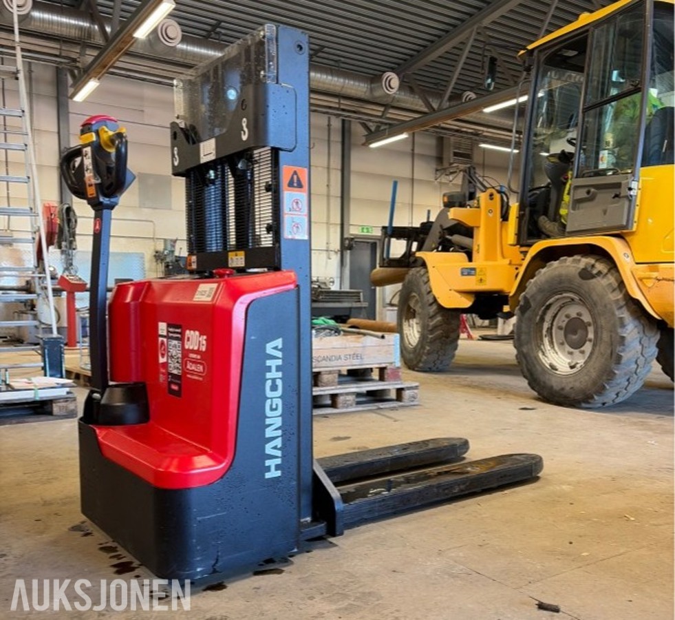 Hangcha CDD15-WS elektrisk stabler med pallegafler