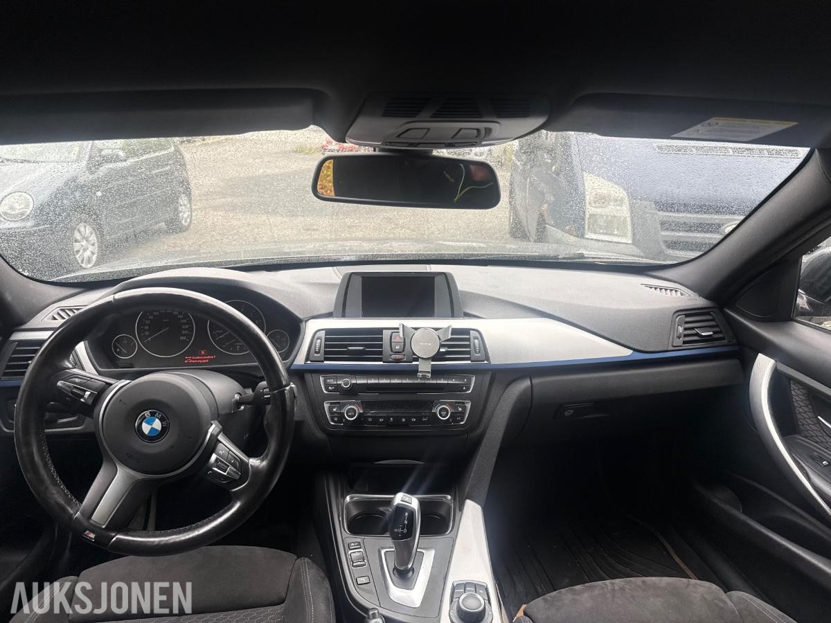 2012 BMW 320I XDRIVE 184HK AUTOMAT - MOTORHAVARI