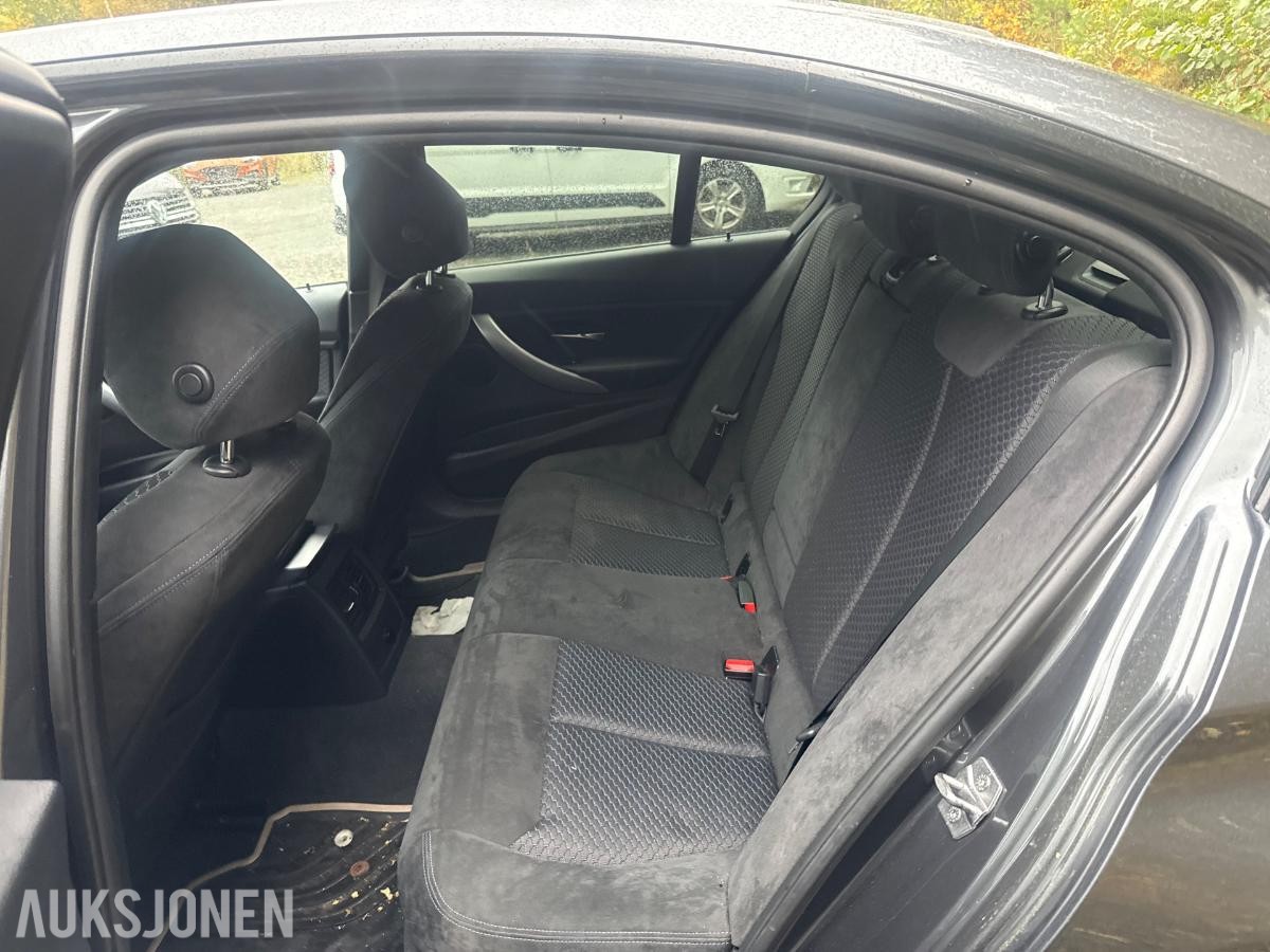 2012 BMW 320I XDRIVE 184HK AUTOMAT - MOTORHAVARI