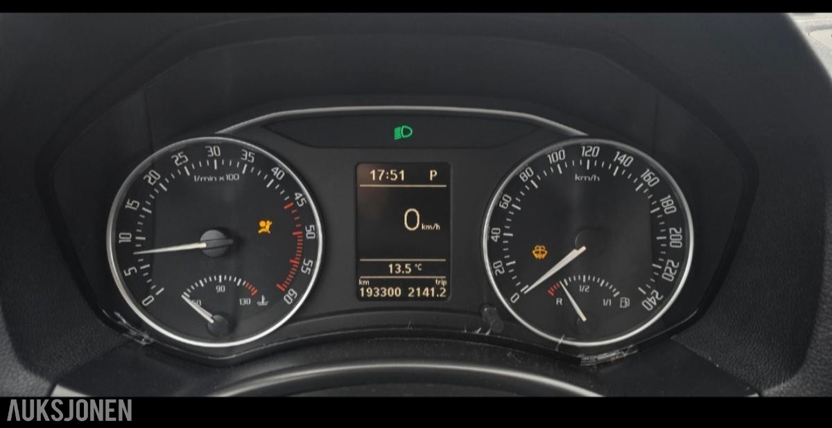 2010 SKODA OCTAVIA 1.6 TDI 105HK DSG ELEGANCE EU-OK 03.28 HENGERFESTE