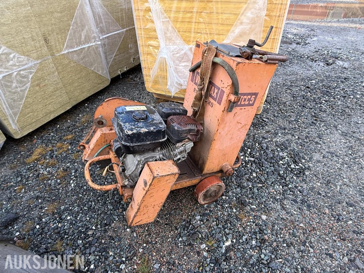 Case vibromax TCC5 Asfaltsag - ny motor