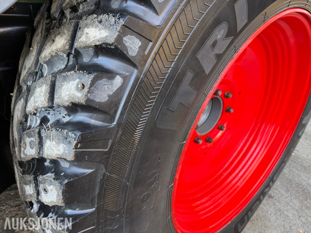2016 Fendt 516 Vario m/Frontlaster 50Km/t