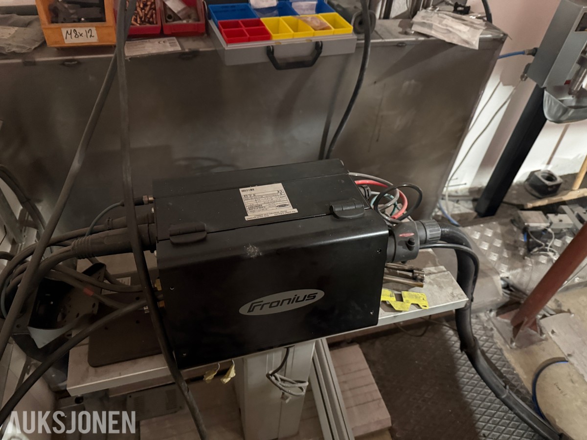 2018 Sveiserobot m/Manipulator Kuka KR 1602