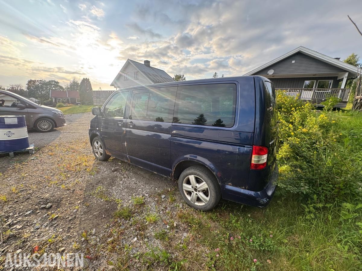 2005 Volkswagen Caravelle 2,5 TDI 4motion, 6 seter, Delebil/reparasjons objekt