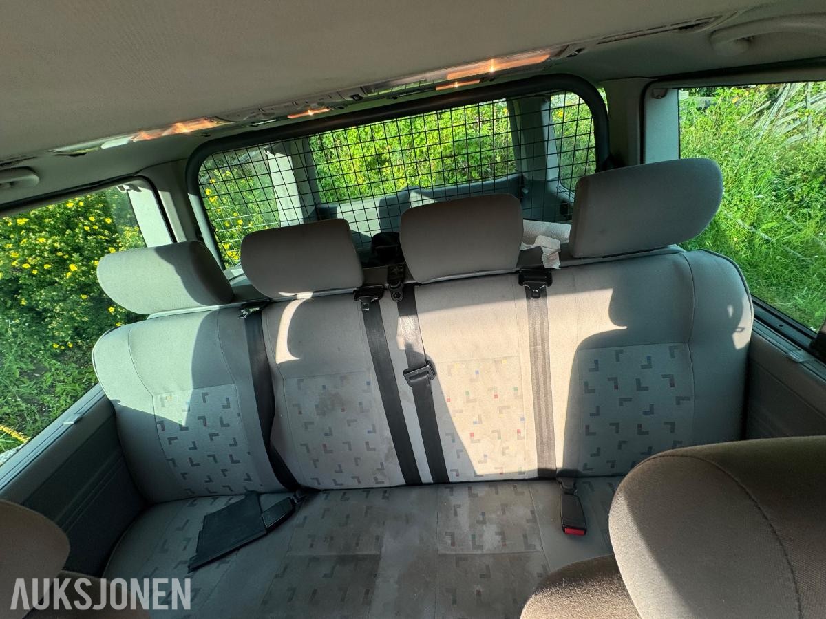 2005 Volkswagen Caravelle 2,5 TDI 4motion, 6 seter, Delebil/reparasjons objekt