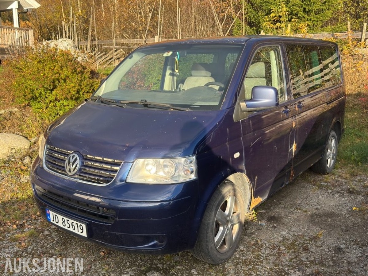 2005 Volkswagen Caravelle 2,5 TDI 4motion, 6 seter, Delebil/reparasjons objekt