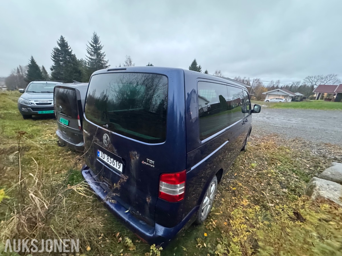 2005 Volkswagen Caravelle 2,5 TDI 4motion, 6 seter, Delebil/reparasjons objekt