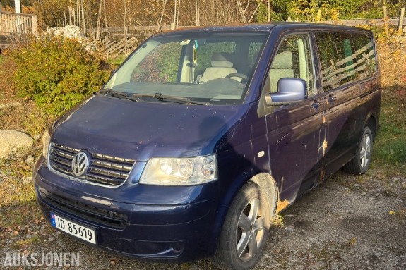 2005 Volkswagen Caravelle 2,5 TDI 4motion, 6 seter, Delebil/reparasjons objekt 