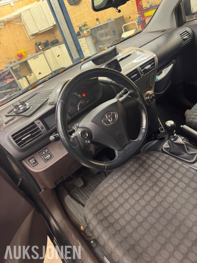 2010 TOYOTA IQ 68HK EU-OK 03.28