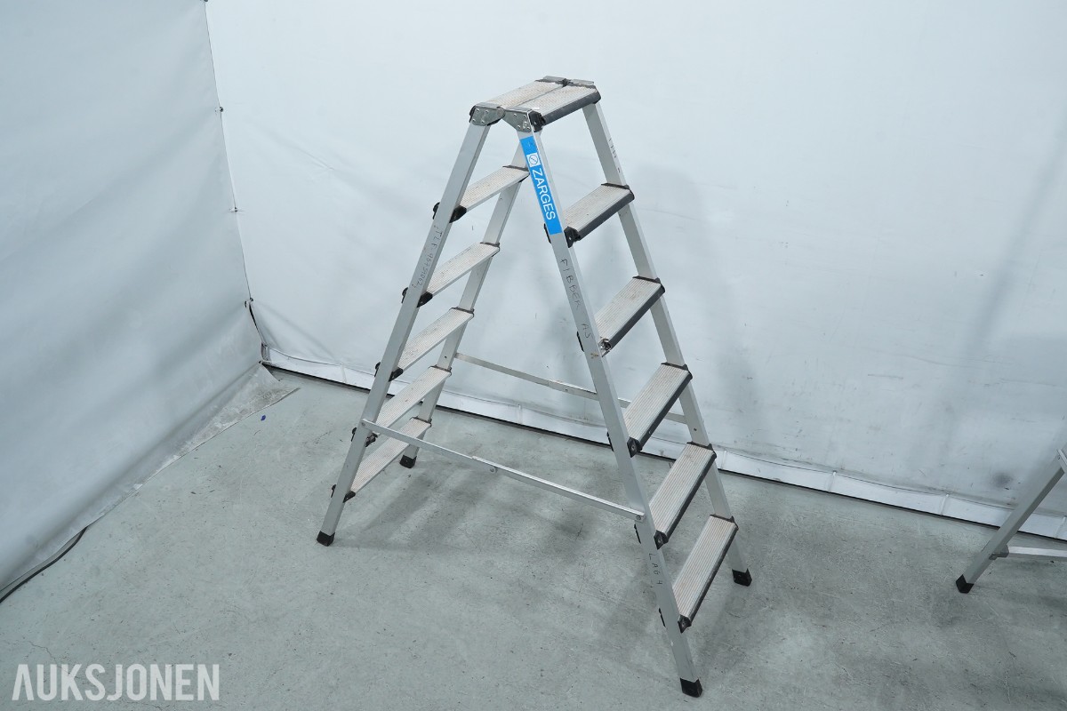 Parti Zarges trappestiger i aluminium