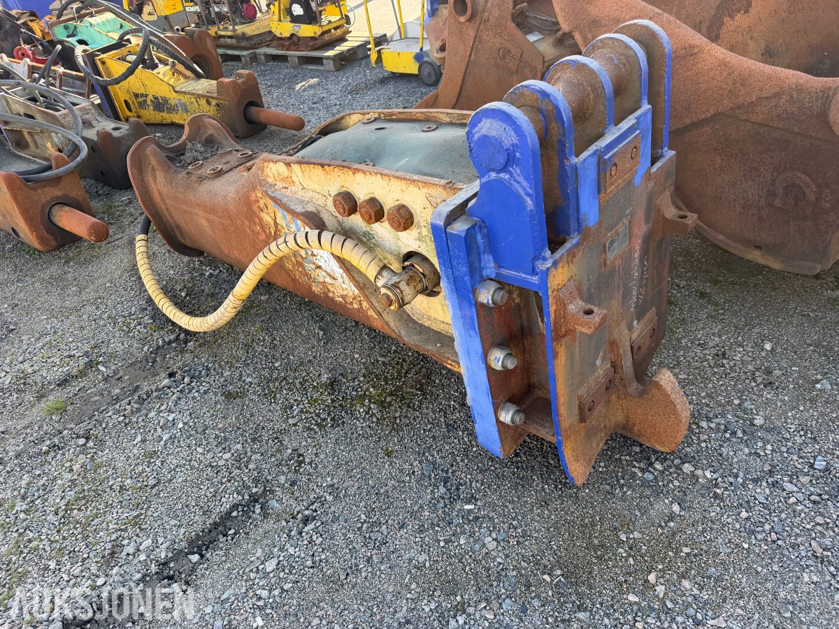 2002 Andre FURUKAWA F35LN HYDRAULISK HAMMER – KM2-FESTE