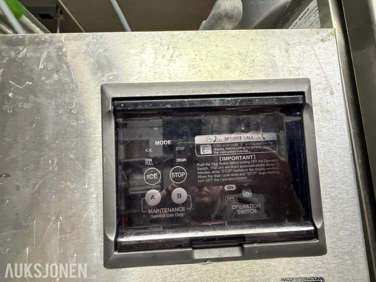 Hoshizaki IM-300AKE-SB industriell isbitmaskin med isbeholder