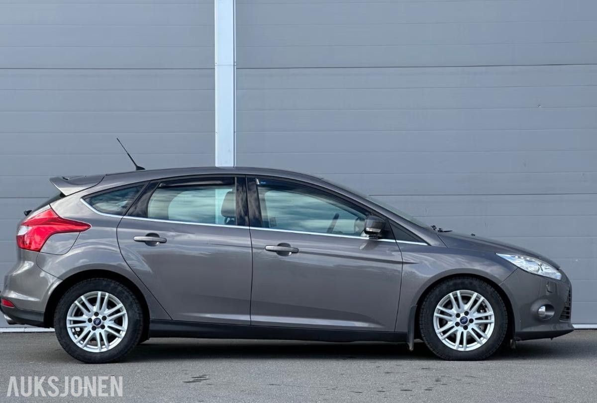 2011 Ford Focus 2.0TDCi Titanium/ Aut / Krok / Keyless/ Cruise / ParkAssist