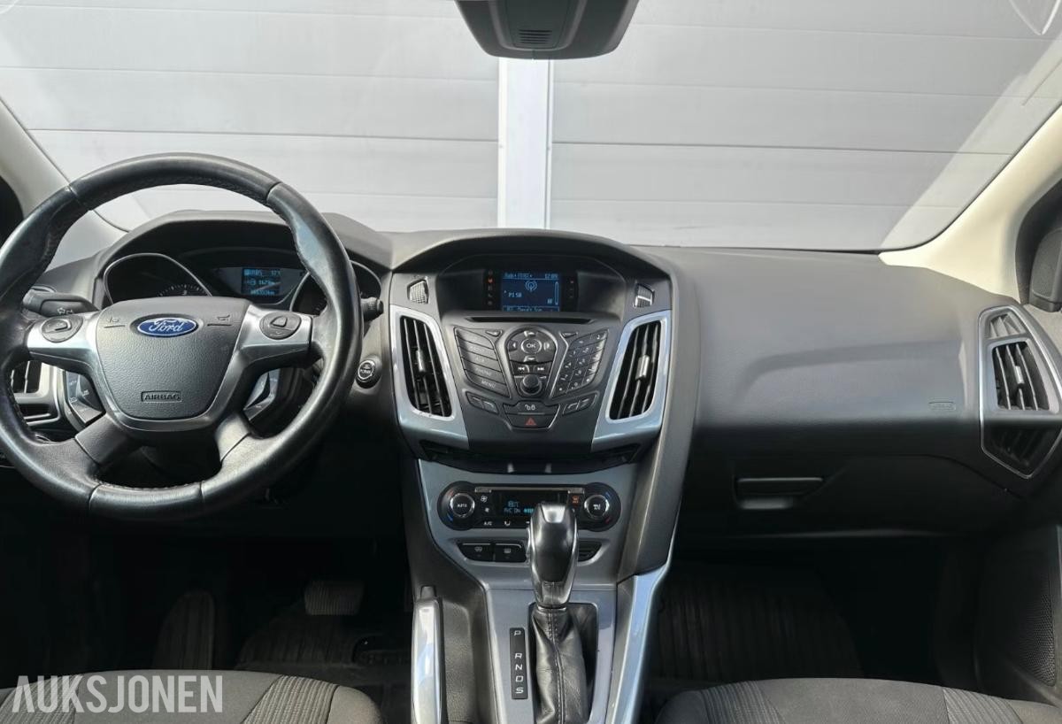2011 Ford Focus 2.0TDCi Titanium/ Aut / Krok / Keyless/ Cruise / ParkAssist