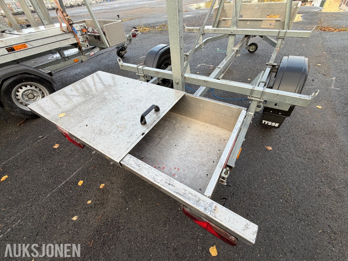 Tysse stillashenger – førstegangsregistrert 2021 – 1300 kg – KS 8845