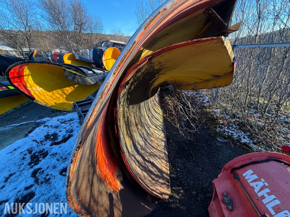 2008 AM Teho 3700 TK plog med sideutskyv