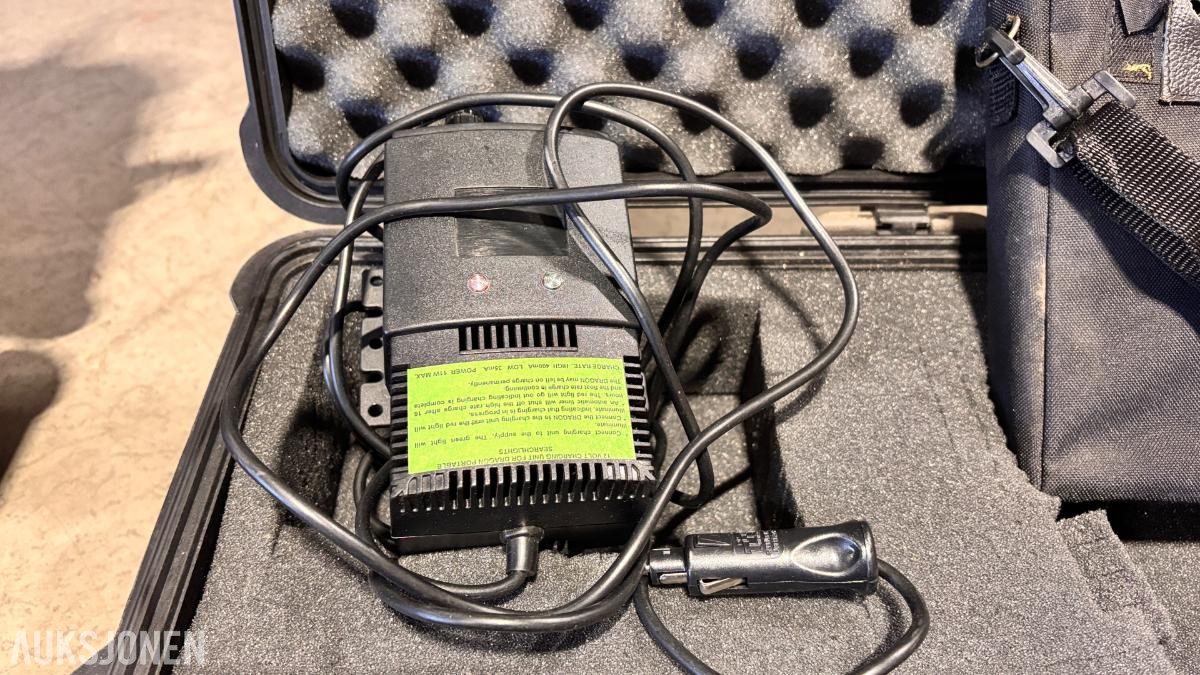 2 stk. Dragon T12/MK2 portable søkelys med transportkasser