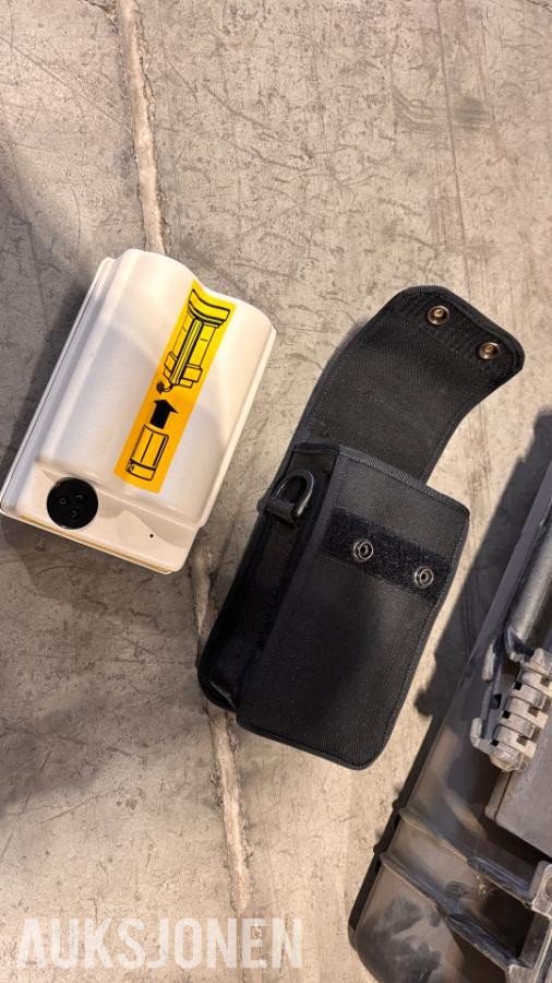 2 stk. Dragon T12/MK2 portable søkelys med transportkasser